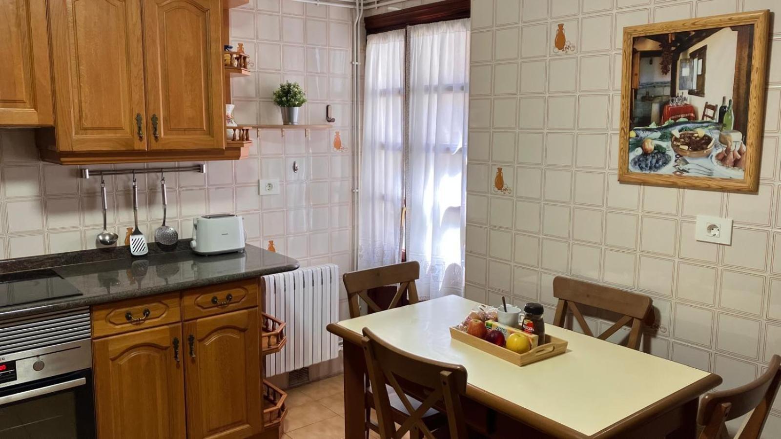Duplex 122M2, 4 Dormitorios, 2 Banos Completos, Wifi 1Gb Mundaka Buitenkant foto