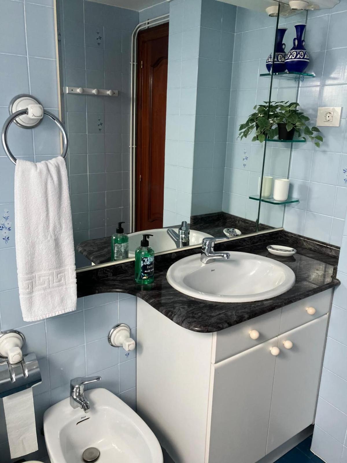 Duplex 122M2, 4 Dormitorios, 2 Banos Completos, Wifi 1Gb Mundaka Buitenkant foto